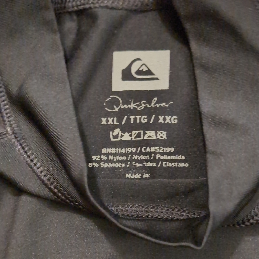 Quiksilver Black and Green Rash Guard with Color-Block Design - Picture 4 of 5